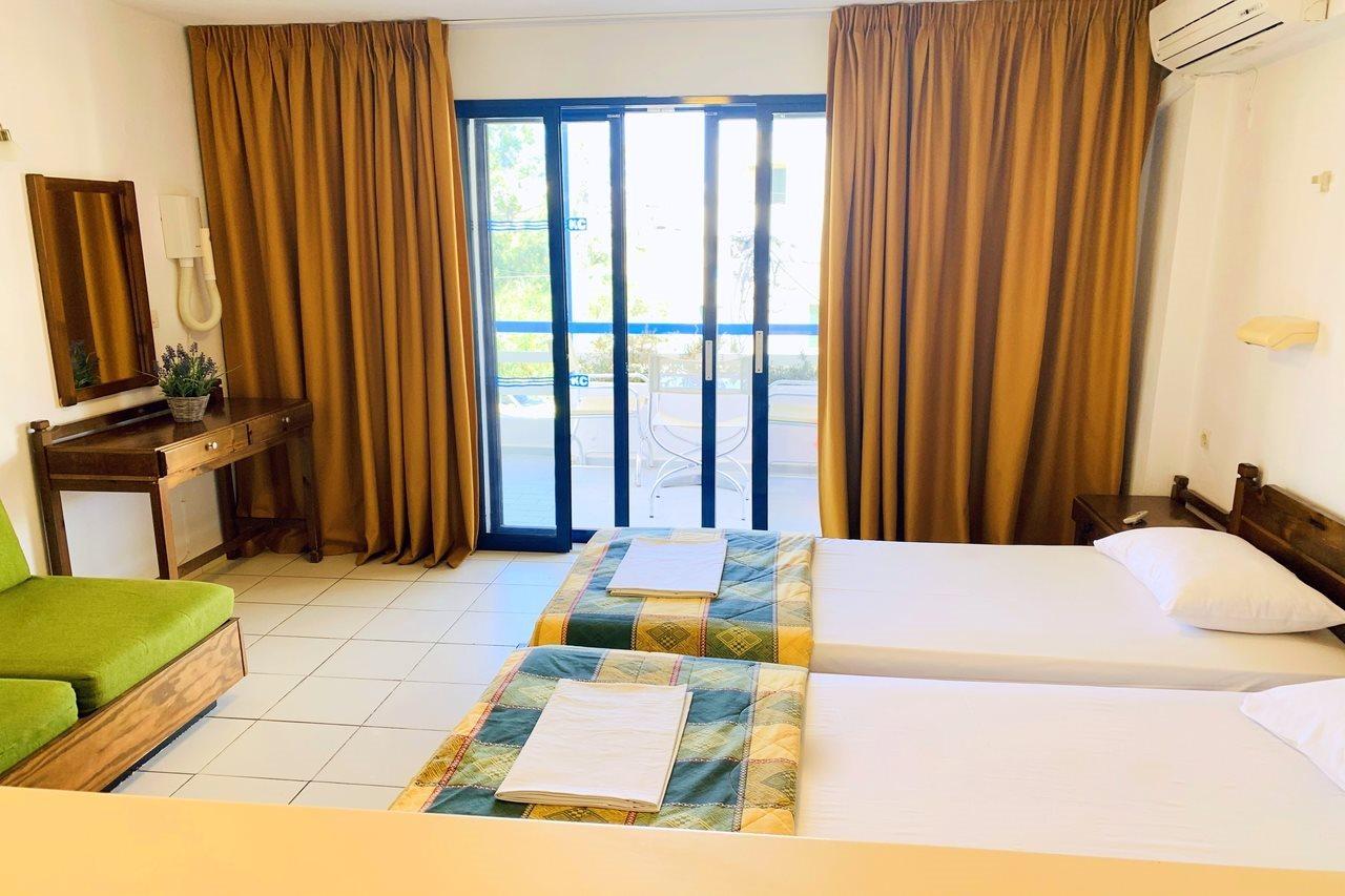 Kassavetis Hotell Hersonissos  Exteriör bild