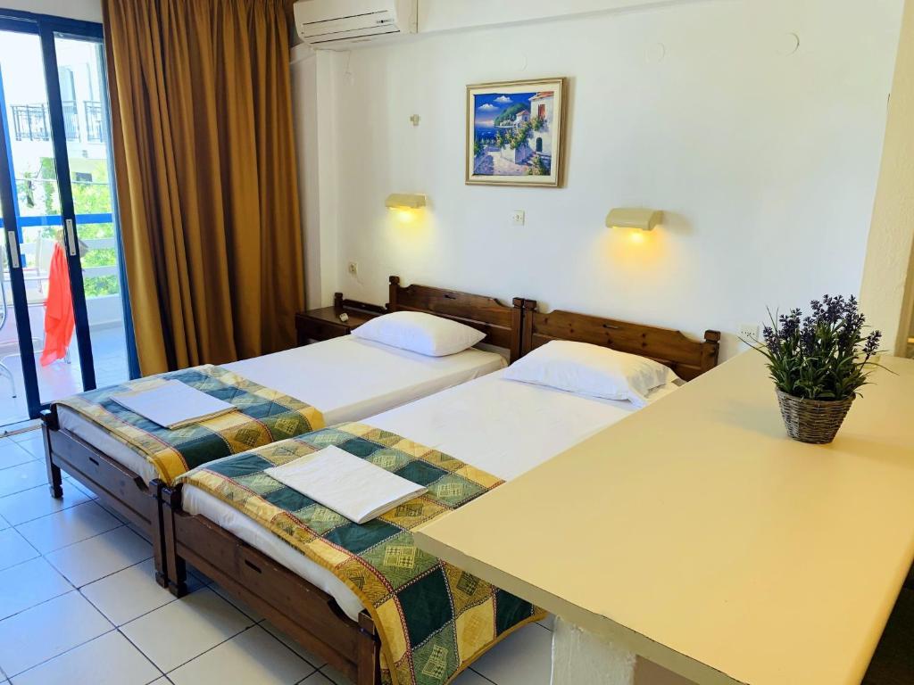 Kassavetis Hotell Hersonissos  Exteriör bild