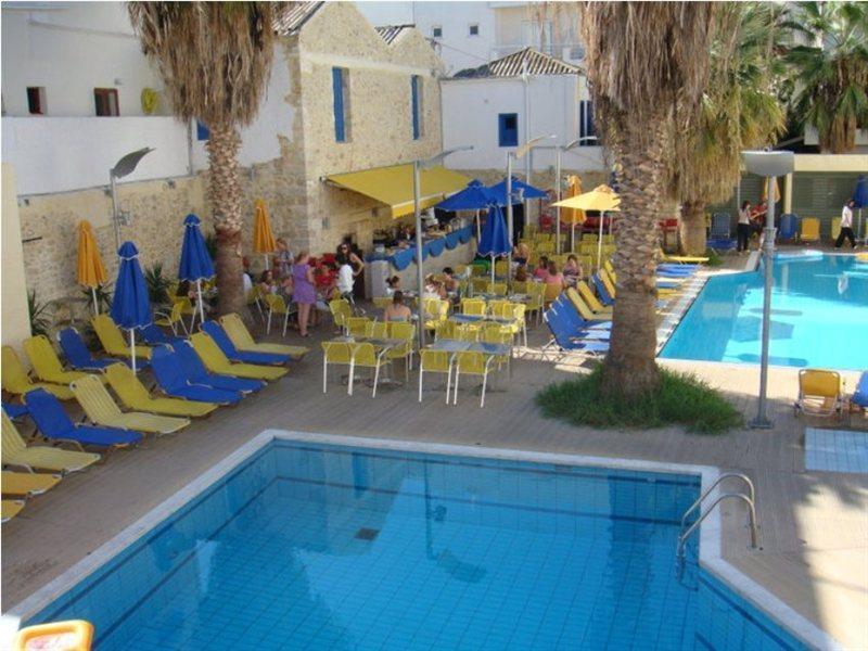 Kassavetis Hotell Hersonissos  Exteriör bild